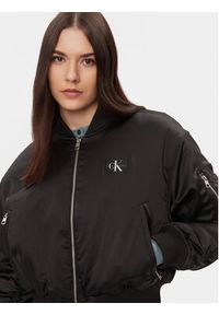 Calvin Klein Jeans Kurtka bomber J20J222591 Czarny Regular Fit. Kolor: czarny. Materiał: syntetyk