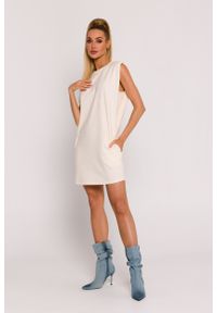 MOE - Śmietankowa Mini Sukienka Dopasowana z Poduszkami. Materiał: elastan, bawełna. Długość: mini