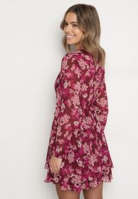 Born2be - Bordowa Kopertowa Sukienka w Kwiaty z Bufiastymi Rękawami Zavea. Okazja: na co dzień, na randkę. Typ kołnierza: dekolt w serek. Kolor: czerwony. Materiał: poliester. Wzór: kwiaty. Typ sukienki: kopertowe. Styl: casual, elegancki #7