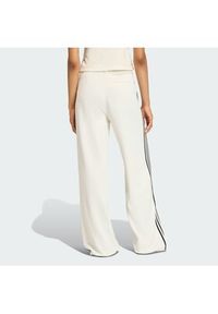 Adidas - adidas Spodnie materiałowe Sport Tailored KC9089 Biały Wide Leg. Kolor: biały. Materiał: syntetyk. Styl: sportowy #3