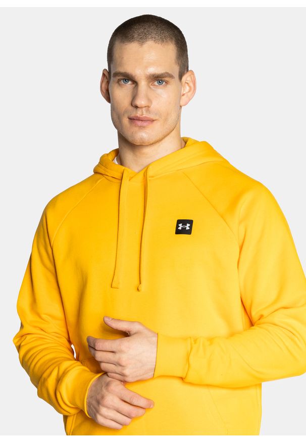 Bluza z kapturem męska żółta Under Armour Rival Fleece Hoodie. Okazja: na co dzień. Typ kołnierza: kaptur. Kolor: żółty. Styl: casual, klasyczny