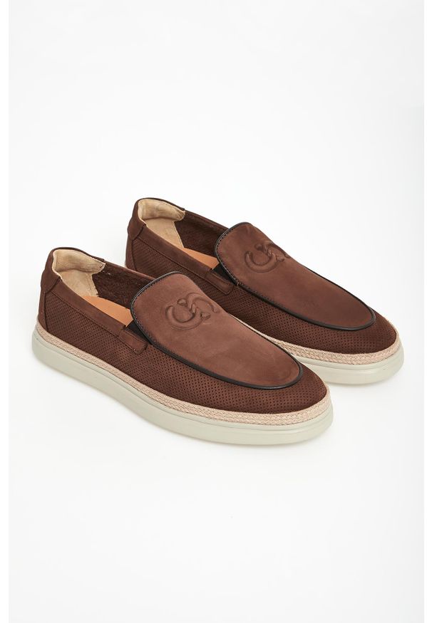 Półbuty męskie zamszowe CESARE CASADEI. Materiał: zamsz