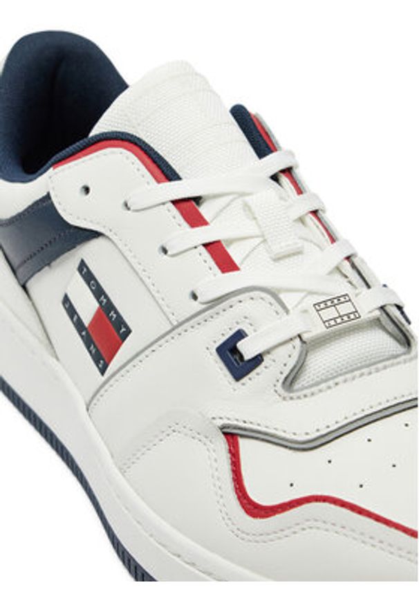 TOMMY HILFIGER - Tommy Hilfiger Sneakersy Retro Basket EM0EM01463 Biały. Kolor: biały. Materiał: skóra