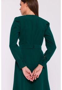 Stylove - Elegancka sukienka rozkloszowana z paskiem zielona. Kolor: zielony. Styl: elegancki #4
