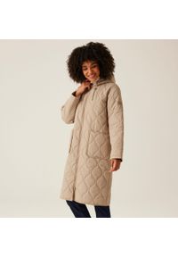 Regatta - Jaycee II damska turystyczna pikowana kurtka. Kolor: beżowy. Materiał: materiał, puch. Sport: turystyka piesza #1