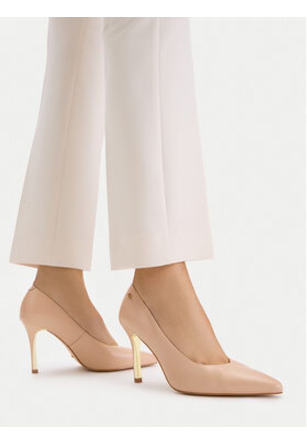 MEXX Szpilki EO-WS1038-06 Beżowy. Kolor: beżowy. Materiał: skóra. Obcas: na szpilce
