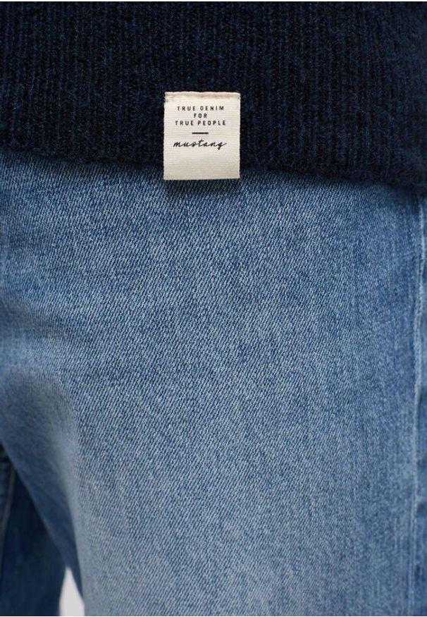 Męski Sweter Mustang Style Emil C Henley Total Eclipse 1014118 5226. Typ kołnierza: typu henley