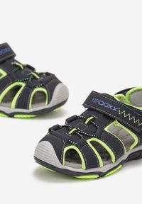 Born2be - Granatowo-Zielone Sportowe Sandały z Wkładką ze Skóry Naturalnej i Rzepami Docia. Zapięcie: rzepy. Kolor: niebieski. Materiał: skóra. Styl: sportowy