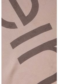 Calvin Klein szal damski kolor brązowy wzorzysty. Kolor: brązowy. Materiał: tkanina #2