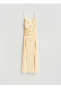 Reserved - Sukienka z odkrytymi plecami - kremowy. Kolor: kremowy. Materiał: dzianina