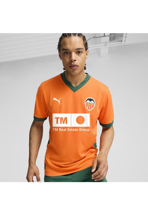 Puma - Męska trzecia koszulka Valencia CF 24/25 PUMA Rickie Orange Vine. Kolor: pomarańczowy, wielokolorowy, żółty. Sport: piłka nożna
