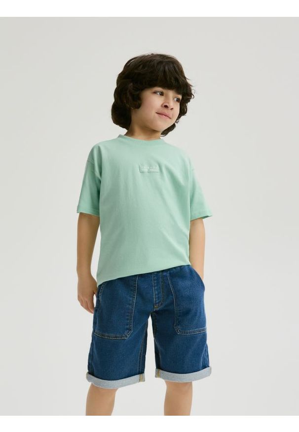 Reserved - Jeansowe szorty - niebieski. Kolor: niebieski. Materiał: jeans