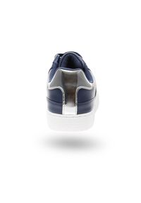 Granatowe sneakersy Versace Jeans ze srebrnymi wstawkami. Kolor: niebieski, wielokolorowy, srebrny