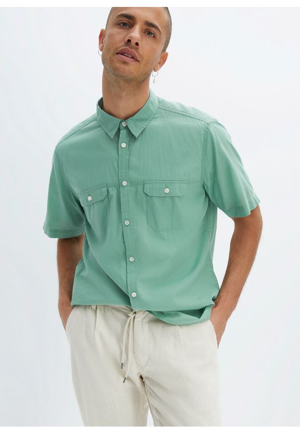 bonprix - Lekka koszula z krótkim rękawem. Typ kołnierza: kołnierzyk włoski. Kolor: zielony. Materiał: materiał, bawełna. Długość rękawa: krótki rękaw. Długość: krótkie. Sezon: lato