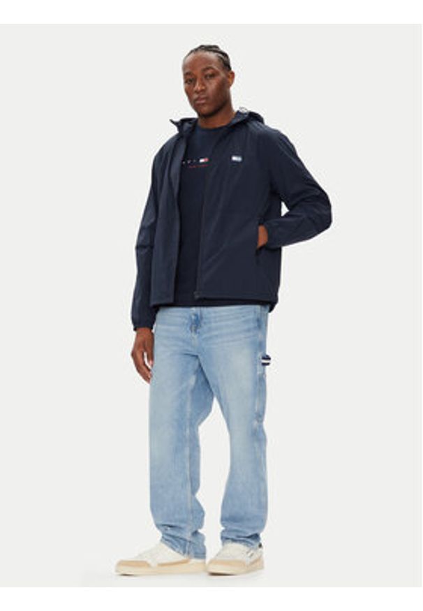 Tommy Jeans Wiatrówka Chicago DM0DM21393 Granatowy Regular Fit. Kolor: niebieski. Materiał: syntetyk