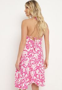 Born2be - Różowa Rozkloszowana Sukienka na Ramiączkach Wiązana na Szyi z Dekoltem w Serek Beviana. Okazja: na co dzień. Typ kołnierza: dekolt w serek. Kolor: różowy. Materiał: skóra, bawełna, materiał. Długość rękawa: na ramiączkach. Styl: klasyczny, casual, elegancki #5