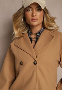Renee - Brązowy Płaszcz Dwurzędowy Krótki Poge. Kolor: brązowy. Długość rękawa: długi rękaw. Długość: krótkie. Styl: klasyczny