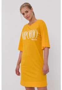 Emporio Armani Underwear - Emporio Armani - Sukienka plażowa. Okazja: na plażę, na co dzień. Kolor: żółty. Materiał: dzianina. Wzór: nadruk. Typ sukienki: proste. Styl: casual. Długość: mini #1