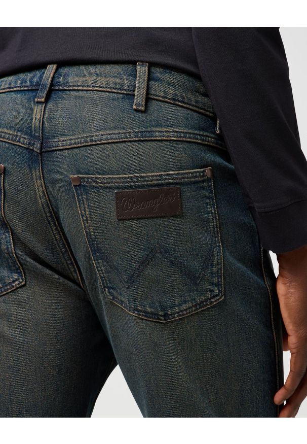 Wrangler - MESKIE SPODNIE WRANGLER FRONTIER NEBULA BLACK 112370956