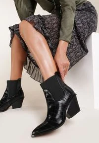 Renee - Czarne Botki Sherbrooke. Wysokość cholewki: przed kolano. Nosek buta: szpiczasty. Zapięcie: bez zapięcia. Kolor: czarny. Materiał: materiał. Szerokość cholewki: normalna. Obcas: na obcasie. Wysokość obcasa: średni #4