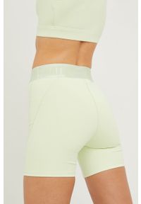 P.E Nation szorty treningowe Backcheck damskie kolor zielony z nadrukiem high waist. Stan: podwyższony. Kolor: zielony. Materiał: skóra, dzianina, materiał, włókno. Wzór: nadruk #3
