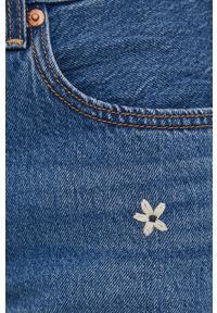 Levi's® - Levi's szorty jeansowe damskie z aplikacją high waist. Okazja: na spotkanie biznesowe. Stan: podwyższony. Kolor: niebieski. Materiał: jeans. Wzór: aplikacja. Styl: biznesowy