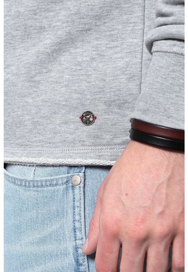 Mustang - MĘSKA BLUZA MUSTANG BEN C SMALL LOGO MID GREY MELANGE 1008540 4140. Styl: klasyczny