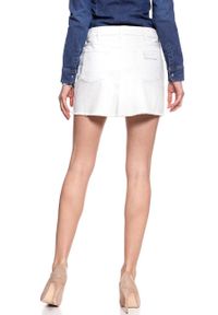 Wrangler - SPÓDNICA JEANSOWA WRANGLER RETRO SKIRT WHITE DAMAGED W241DM12Q 112127919. Materiał: jeans. Styl: retro