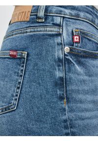 Big-Star - Szorty damskie jeansowe niebieskie Shira 469. Stan: podwyższony. Kolor: niebieski. Materiał: jeans. Sezon: lato. Styl: klasyczny #6