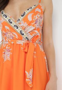 Born2be - Pomarańczowa Sukienka Astippe. Kolor: pomarańczowy. Materiał: materiał. Długość rękawa: na ramiączkach. Sezon: lato. Typ sukienki: kopertowe. Długość: maxi #4