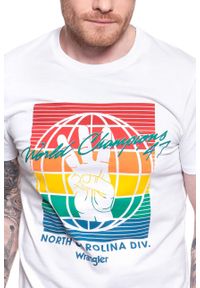 Wrangler - WRANGLER T SHIRT SS GLOBE TEE WHITE W7D9FK989 112131770. Wzór: nadruk #5