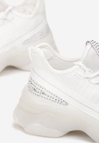Born2be - Białe Buty Sportowe Ivama. Nosek buta: okrągły. Zapięcie: bez zapięcia. Kolor: biały. Materiał: materiał. Szerokość cholewki: normalna #3