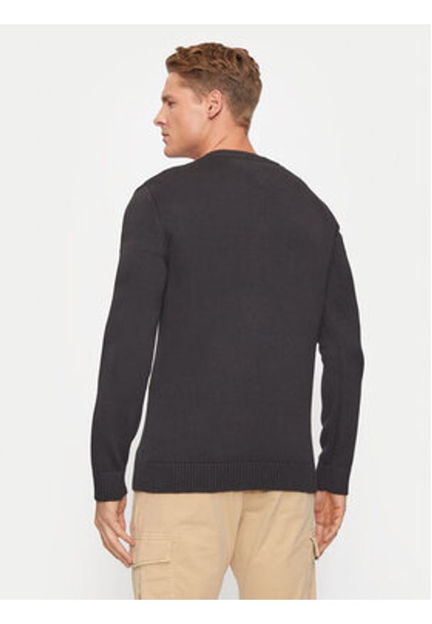 Tommy Jeans Sweter Essential DM0DM19429 Czarny Slim Fit. Kolor: czarny. Materiał: bawełna