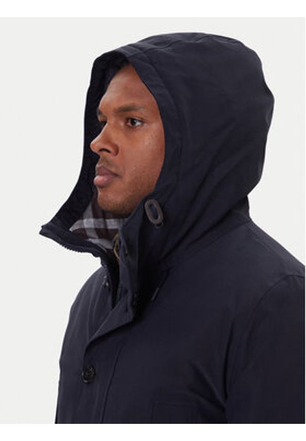 Barbour Parka Winter Beaufort MWB1126NY72 Granatowy Regular Fit. Kolor: niebieski. Materiał: syntetyk, bawełna