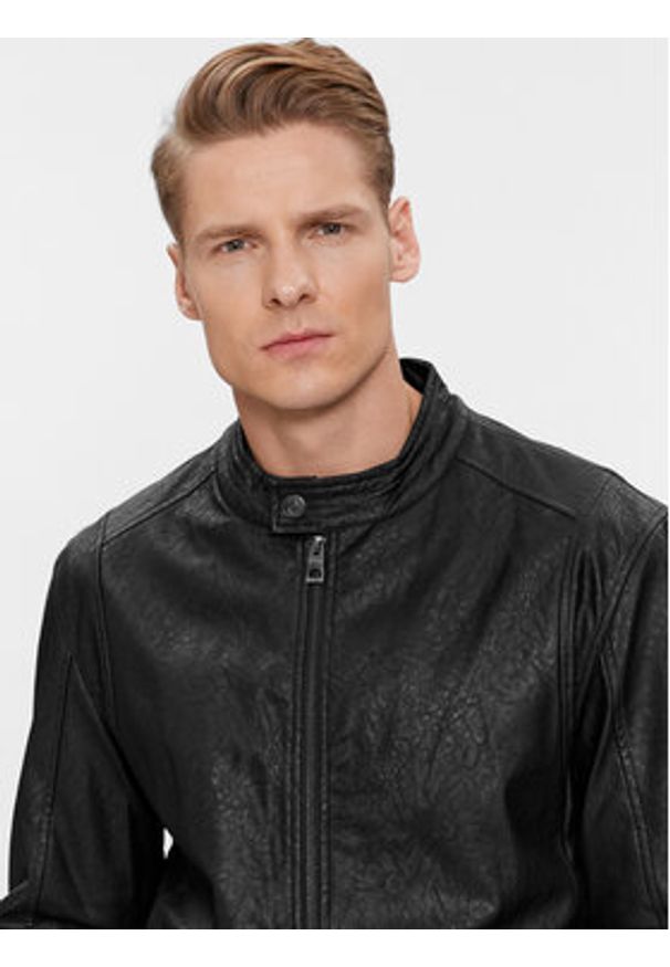 Guess Kurtka z imitacji skóry M4RL08 WFW30 Czarny Regular Fit. Kolor: czarny. Materiał: skóra