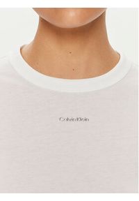 Calvin Klein Bluzka Nano Logo K20K207572 Biały Regular Fit. Kolor: biały. Materiał: bawełna