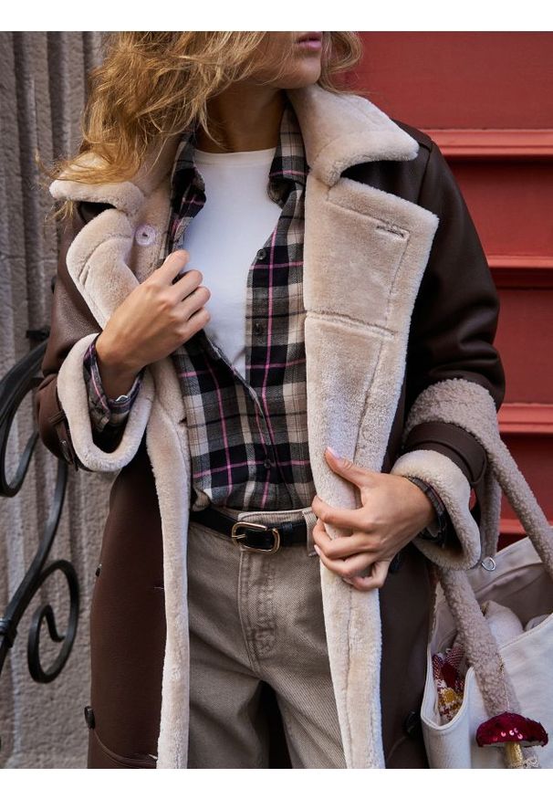 Sinsay - Body z krótkim rękawem na zatrzask - biały. Kolor: biały. Długość rękawa: krótki rękaw. Długość: krótkie