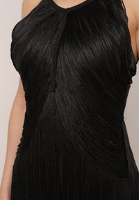 Born2be - Czarna Koktajlowa Sukienka na Ramiączkach Zdobiona Frędzlami Kelennea. Kolor: czarny. Długość rękawa: na ramiączkach. Wzór: aplikacja. Typ sukienki: dopasowane. Styl: wizytowy #2