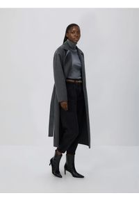 Reserved - Jeansy paperbag z paskiem - czarny. Kolor: czarny #1