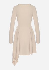 Born2be - Beżowa Asymetryczna Sukienka Koktajlowa z Odpinaną Kwiatową Broszką Grangerra. Kolor: beżowy. Wzór: kwiaty. Typ sukienki: asymetryczne. Styl: wizytowy #7