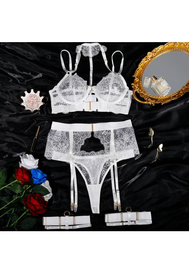 Intica - Zestaw bielizny koronkowej z regulowanymi ramiączkami Karrie. Kolor: biały. Materiał: koronka. Wzór: koronka