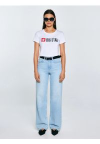 Big-Star - Koszulka damska z logo biała Risma 101. Okazja: na co dzień. Kolor: biały. Materiał: dzianina, jeans. Wzór: aplikacja, nadruk. Styl: sportowy, casual #5