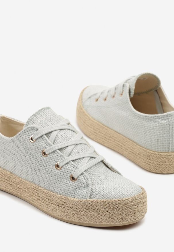Renee - Jasnozielone Trampki Ozdobione Plecionką Filatera. Okazja: na co dzień. Kolor: zielony. Materiał: jeans, materiał. Wzór: aplikacja. Obcas: na platformie. Styl: elegancki, casual