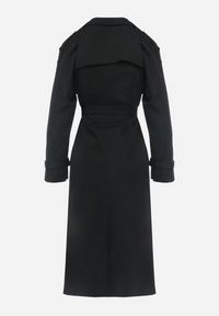 Born2be - Czarny Długi Płaszcz Trencz Dwurzędowy z Paskiem w Talii Cadenite. Typ kołnierza: kolnierz wykładany. Kolor: czarny. Długość: długie #4