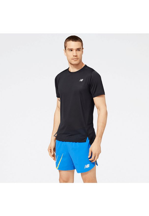 Koszulka męska New Balance MT23222BK – czarna. Kolor: czarny. Materiał: poliester, materiał. Sport: fitness
