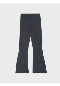 Sinsay - Prążkowane spodnie flare - szary. Kolor: szary. Materiał: prążkowany #1