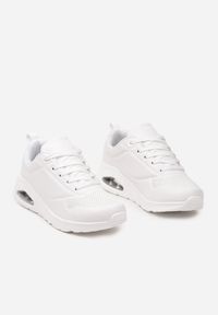 Born2be - Białe Sneakersy przed Kostkę z Podeszwą Air i Perforacją Eloesie. Wysokość cholewki: przed kostkę. Kolor: biały. Materiał: jeans. Obcas: na płaskiej podeszwie #6