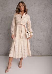 Renee - Beżowa Ażurowa Sukienka z Bawełny Ozdobiona Paskiem Novenelle. Kolor: beżowy. Materiał: bawełna. Wzór: ażurowy, aplikacja. Sezon: wiosna #6
