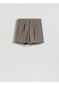 Reserved - Szorty chino z kantem - brązowy. Kolor: brązowy. Materiał: wełna, wiskoza, tkanina