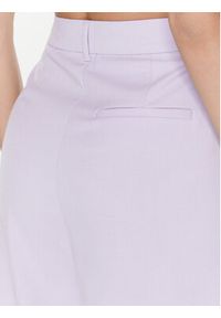 GESTUZ - Gestuz Spodnie materiałowe Paula 10906861 Fioletowy Relaxed Fit. Kolor: fioletowy. Materiał: wiskoza, syntetyk